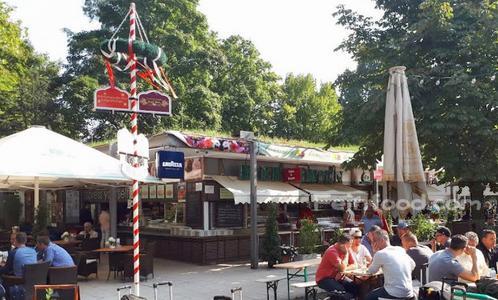 , , Biergarten im Schloßgarten